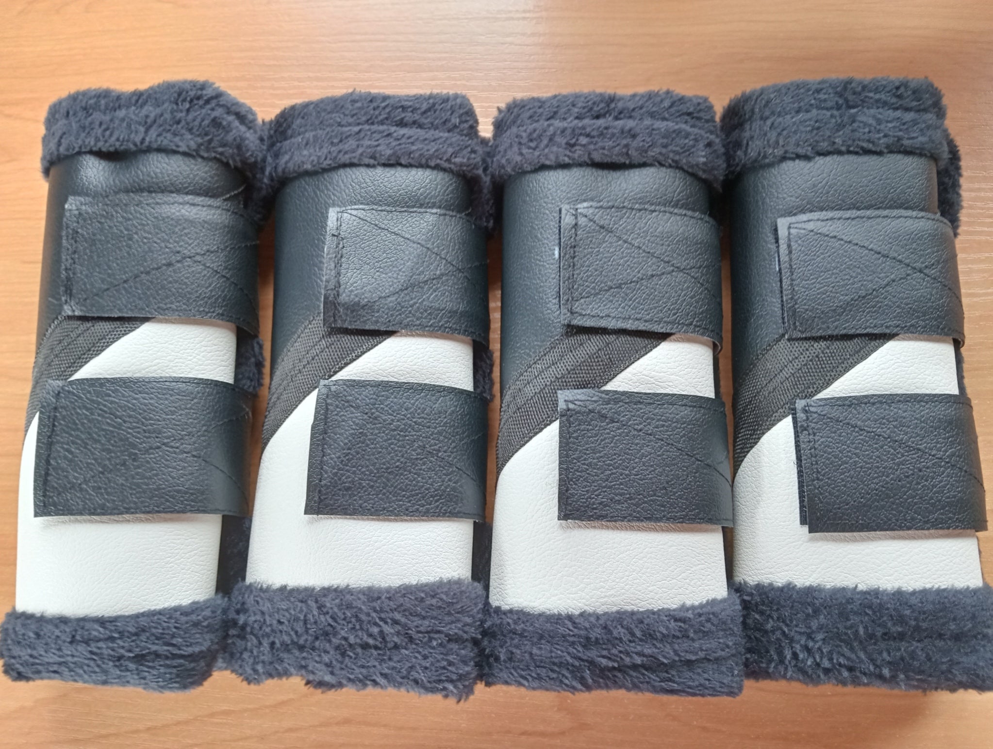Stable Boots x 4 – Mini