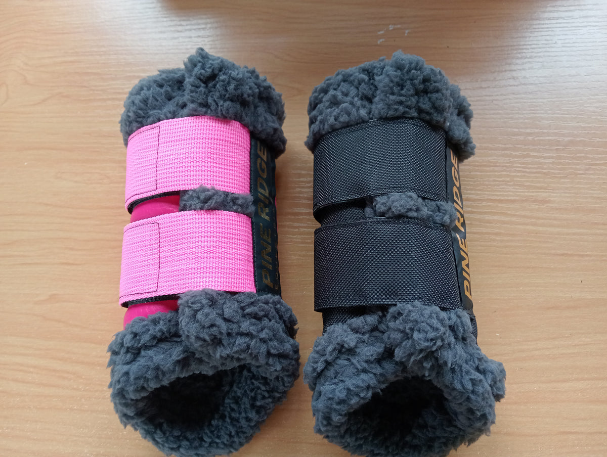 Hack Brush Boots pink